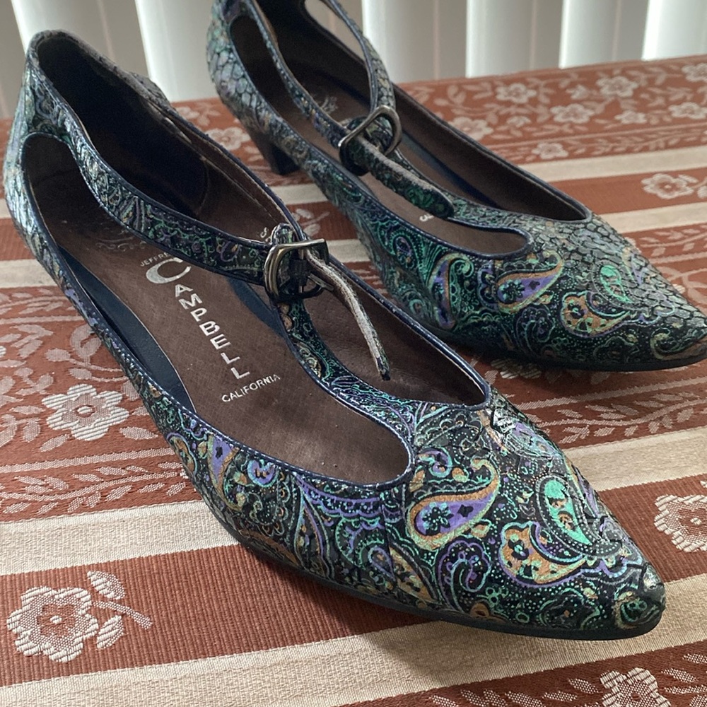 Women’s shoes
